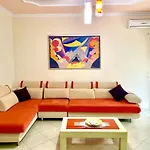 Seaside Stay-Private Parking-Prime Location