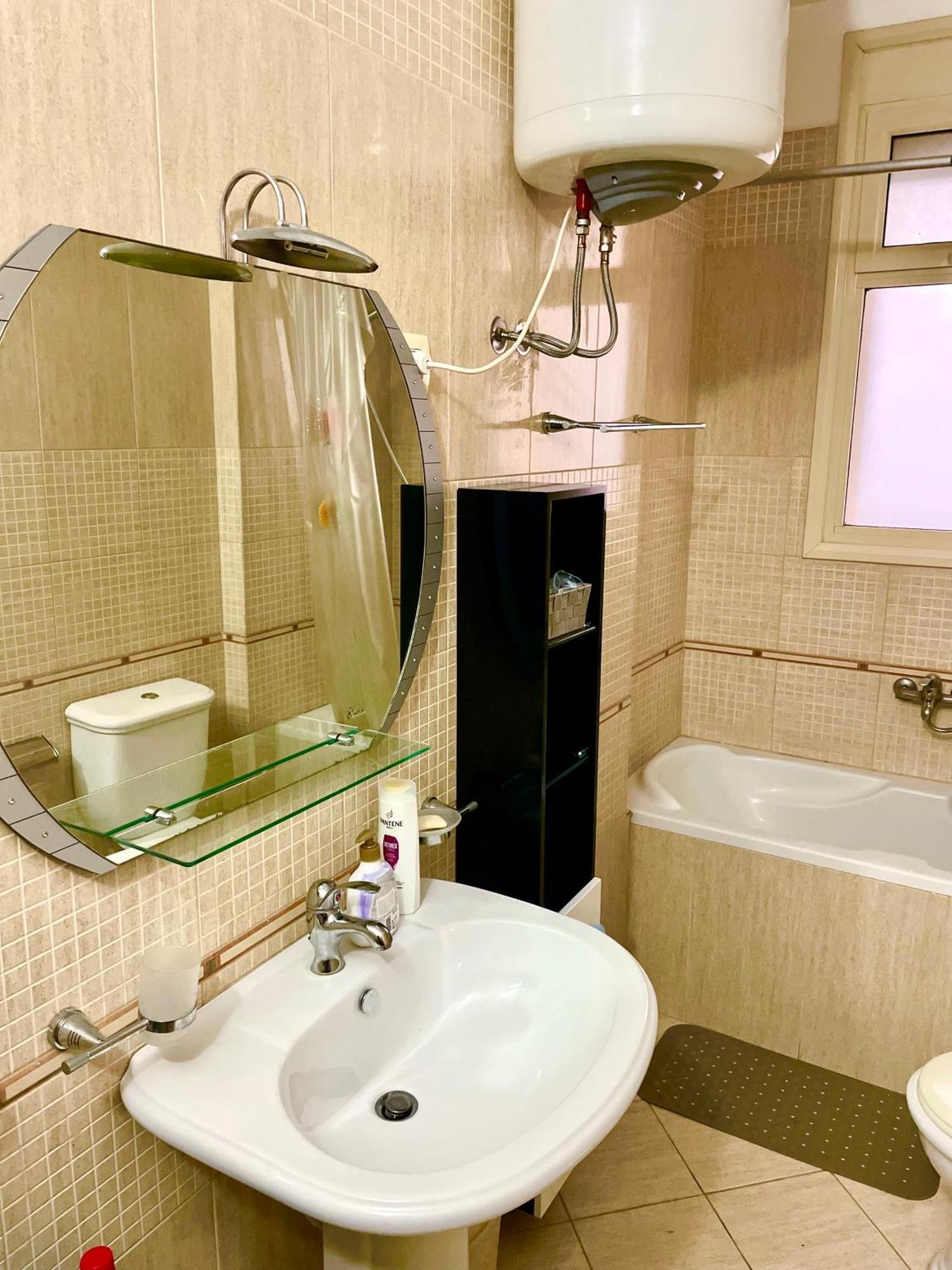 Seaside Stay-private Parking-prime Location Apartament Wlora