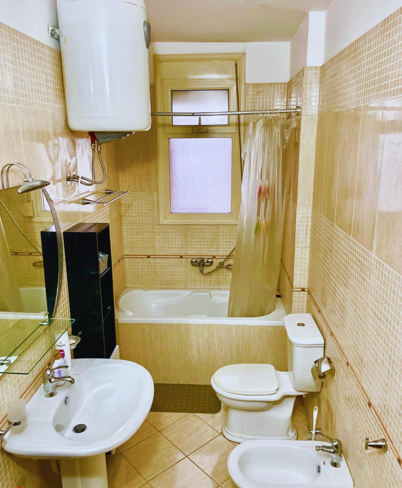 Seaside Stay-private Parking-prime Location *