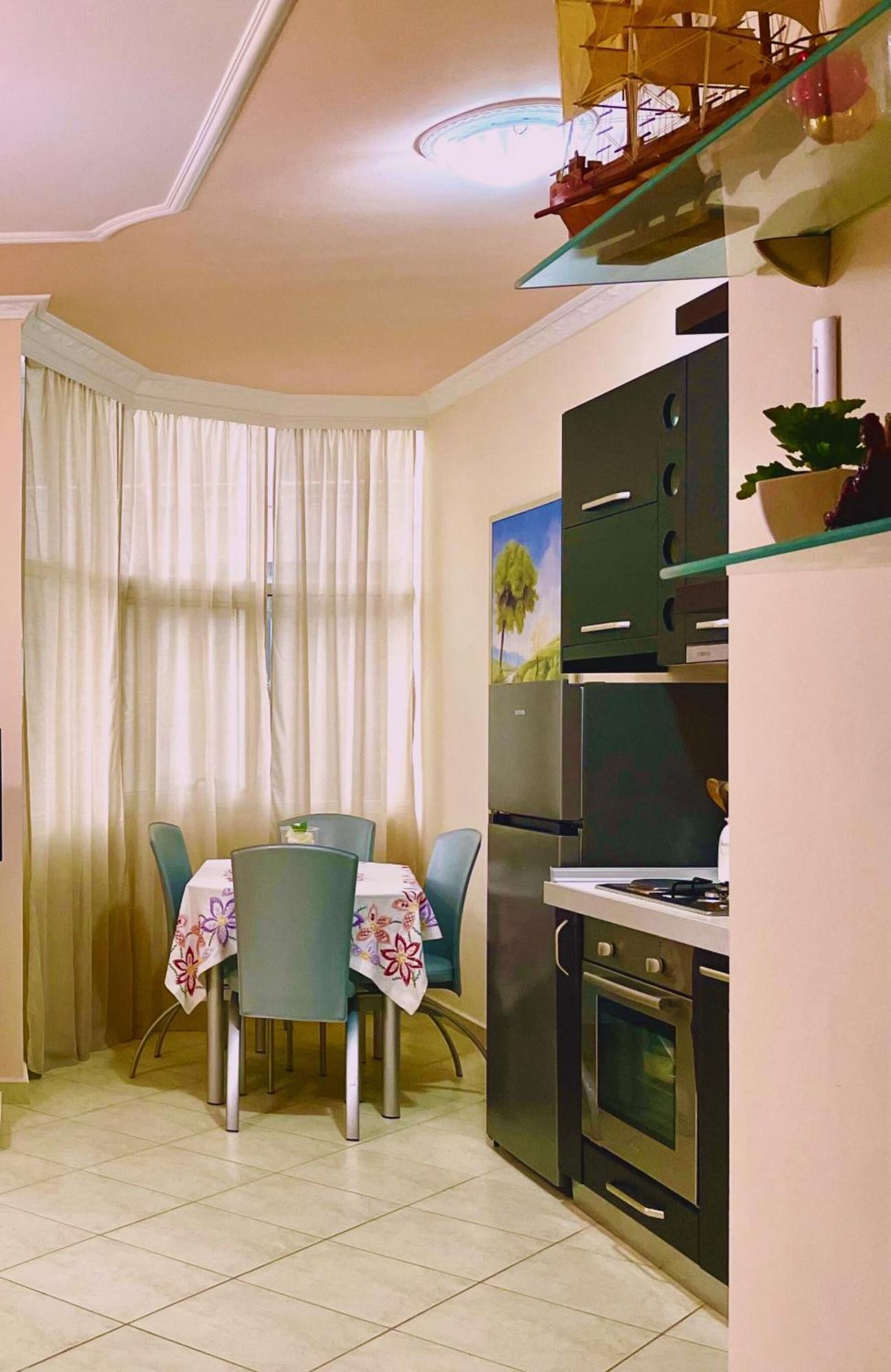Seaside Stay-private Parking-prime Location Wlora